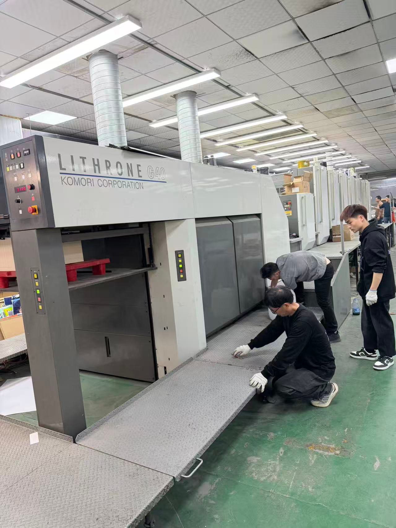 On-site inspection and testing of a Komori printing press