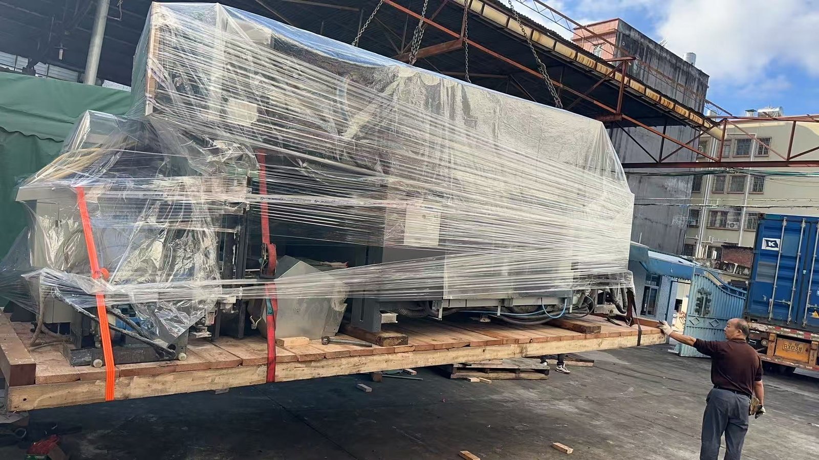 Printing machine packing, loading and export preparation
