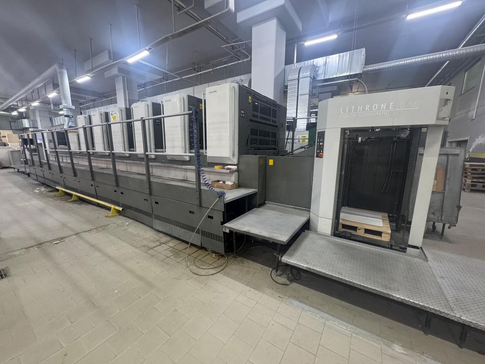 2004 KOMORI LS-640-C used printing machine photo 4