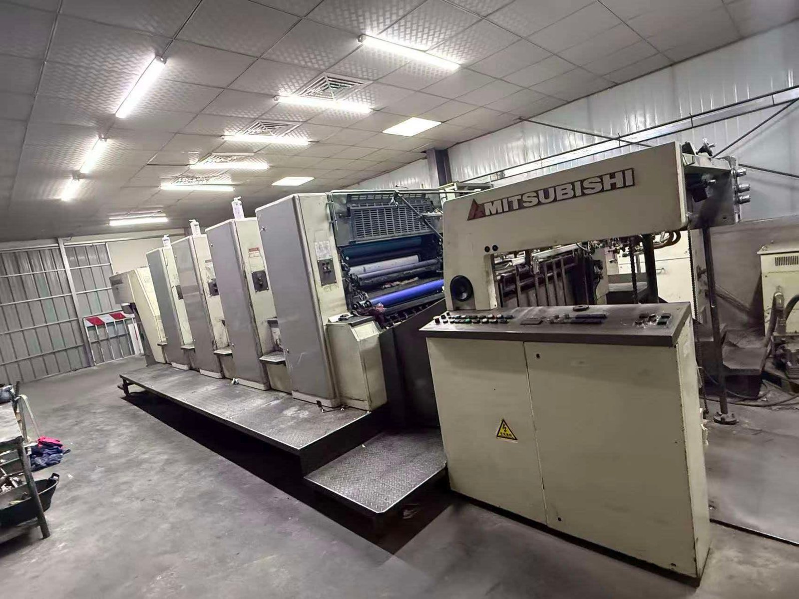 2008 Mitsubishi D3000-4 used printing machine photo 2