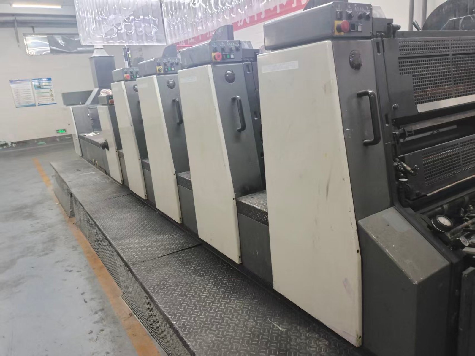 1999 Komori L428-CX High Configuration used printing machine